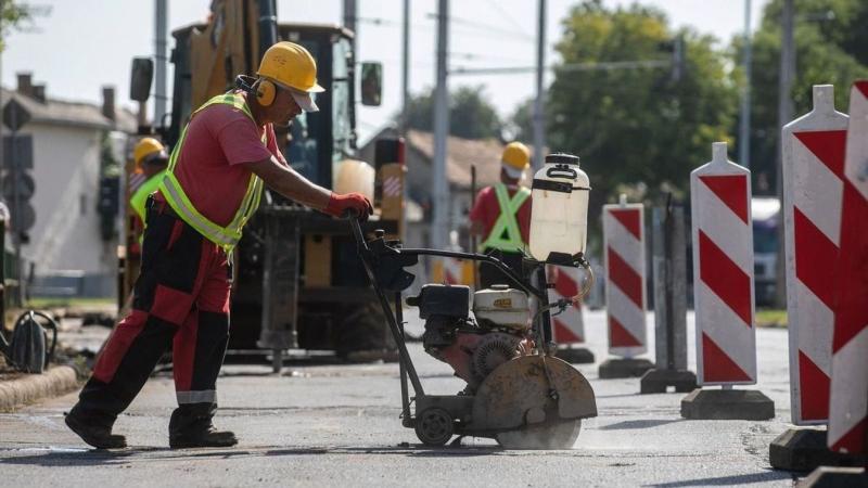 Érkezik egy hatalmas, 215 milliárdos támogatási csomag, amely új lehetőségeket teremt a térség fejlődésében. Fejlesztések egész sora bontogathatja szárnyait, és új irányokat nyithat meg a helyi közösségek számára.