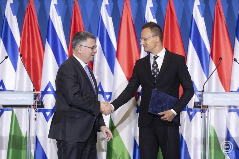 Szijjártó Péter kijelentette, hogy a jelenlegi amerikai szankciók nem gyakorolnak hatást Magyarország energiaellátására.