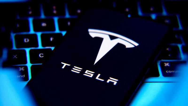 Tesla okostelefon: a jövő technológiája a láthatáron?