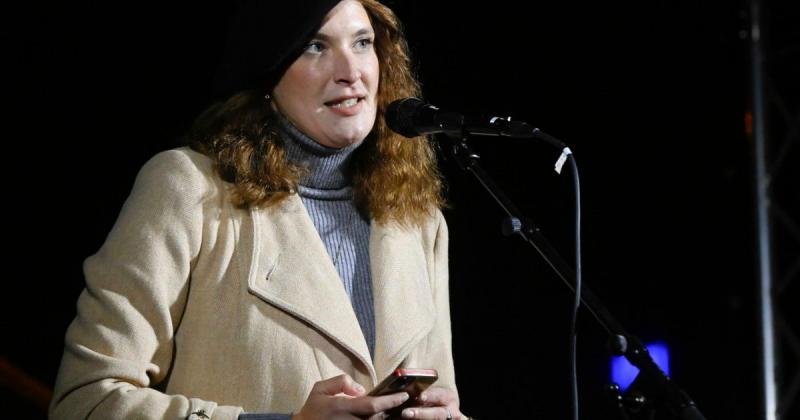 Hont András éleslátással és részletes érvekkel világította meg a hazai feminizmus egyik legismertebb alakját. Az írása rávilágít arra, hogy a feminista mozgalom összetett és sokszínű, és hogy a legnagyobb ikonok mögött gyakran rejtett ellentmondások húzód