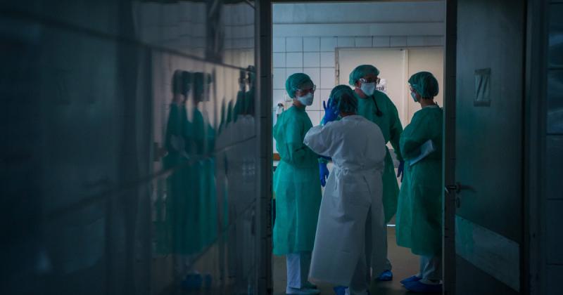 Az egészségügyi munkatársak akár sztrájkba is kezdeményezhetik lépéseiket, amennyiben a várt béremelés elmarad.