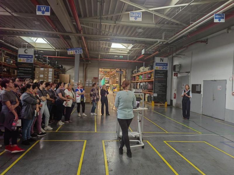 Egy amerikai autóipari cég Arad megyéből az Európai Unión kívülre helyezi át a termelési tevékenységét | Krónika