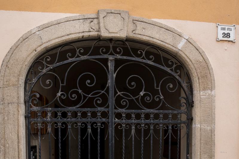 Fedezd fel az új élményeket a Dobó utca 28. szám alatt – hallgatói ötletek és izgalmas előadások varázsolják színesebbé a belvárost!