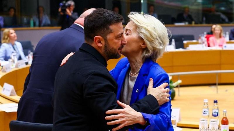 Egy újabb jelentős ukrán politikai figura került a hatóságok látókörébe, amikor csuklóján megcsörrent a bilincs.